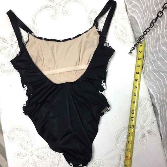 Vintage 90s high cut black & white one piece - Picture 6 of 9